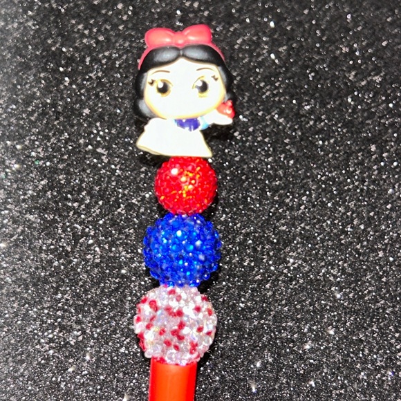 Handmade beaded pen with Princess Doorable Topper - Picture 2 of 3